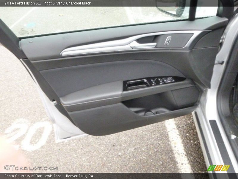 Ingot Silver / Charcoal Black 2014 Ford Fusion SE