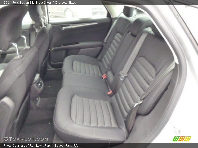 Ingot Silver / Charcoal Black 2014 Ford Fusion SE
