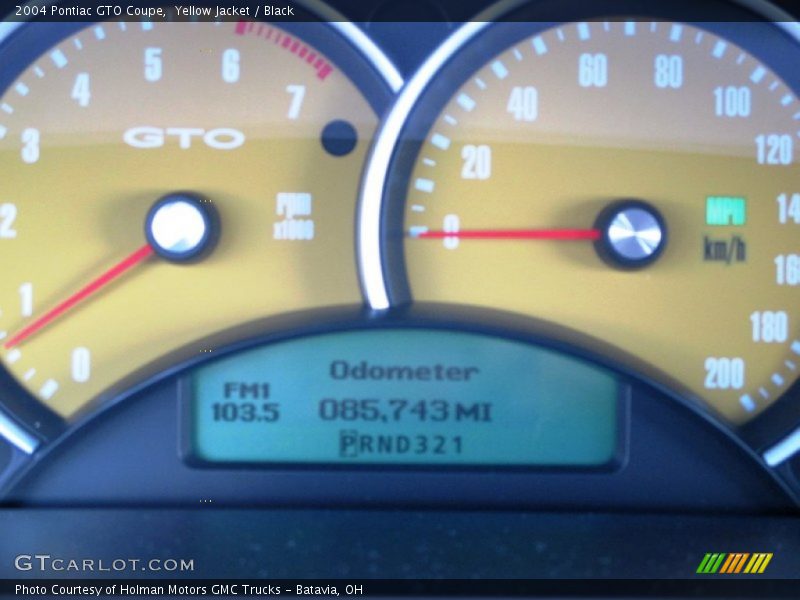 Yellow Jacket / Black 2004 Pontiac GTO Coupe