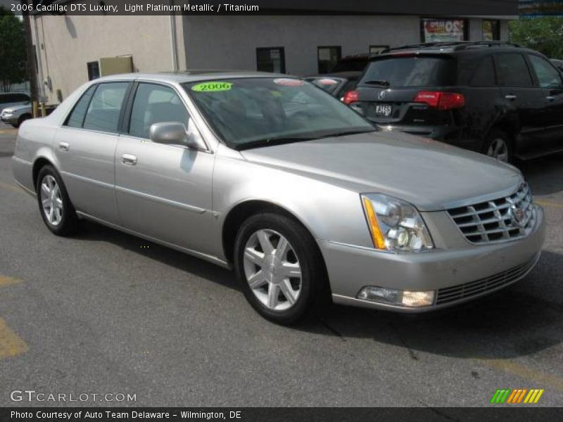 Light Platinum Metallic / Titanium 2006 Cadillac DTS Luxury