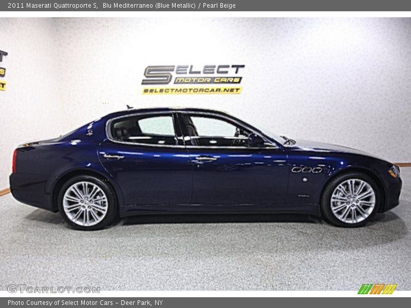 Blu Mediterraneo (Blue Metallic) / Pearl Beige 2011 Maserati Quattroporte S