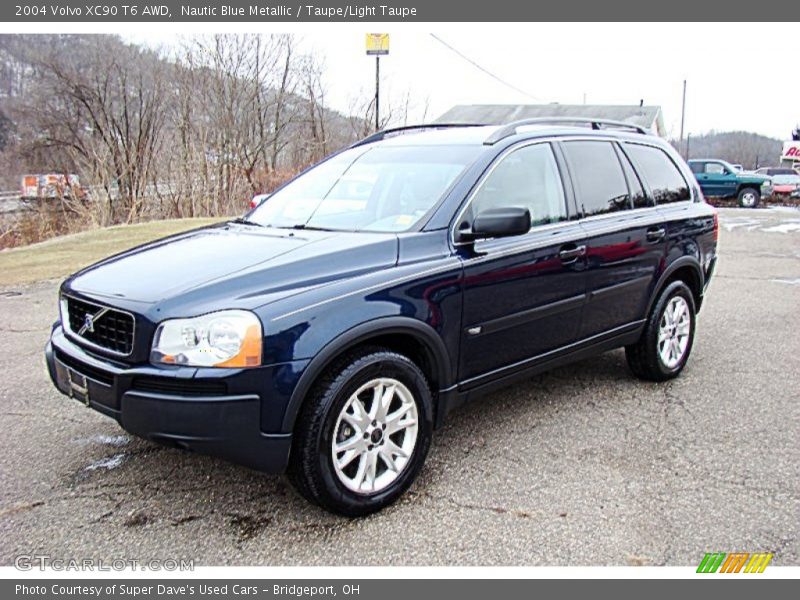 Front 3/4 View of 2004 XC90 T6 AWD