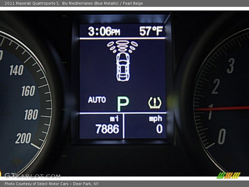 Blu Mediterraneo (Blue Metallic) / Pearl Beige 2011 Maserati Quattroporte S