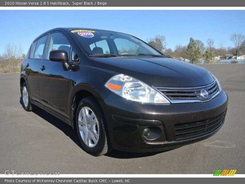 Super Black / Beige 2010 Nissan Versa 1.8 S Hatchback