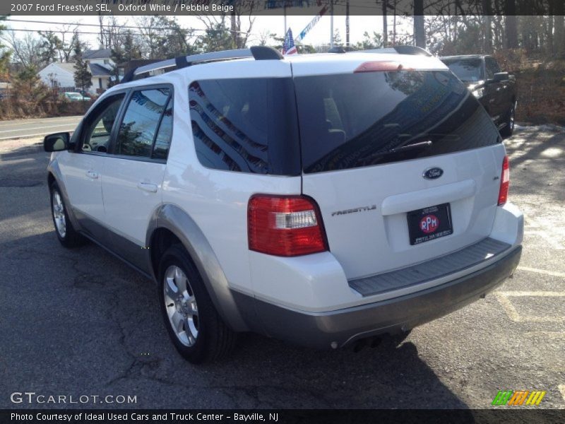 Oxford White / Pebble Beige 2007 Ford Freestyle SEL