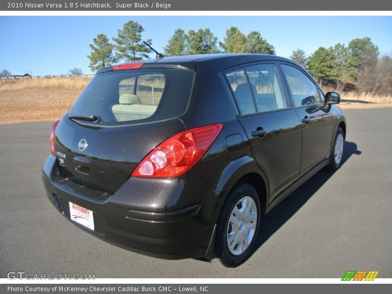 Super Black / Beige 2010 Nissan Versa 1.8 S Hatchback