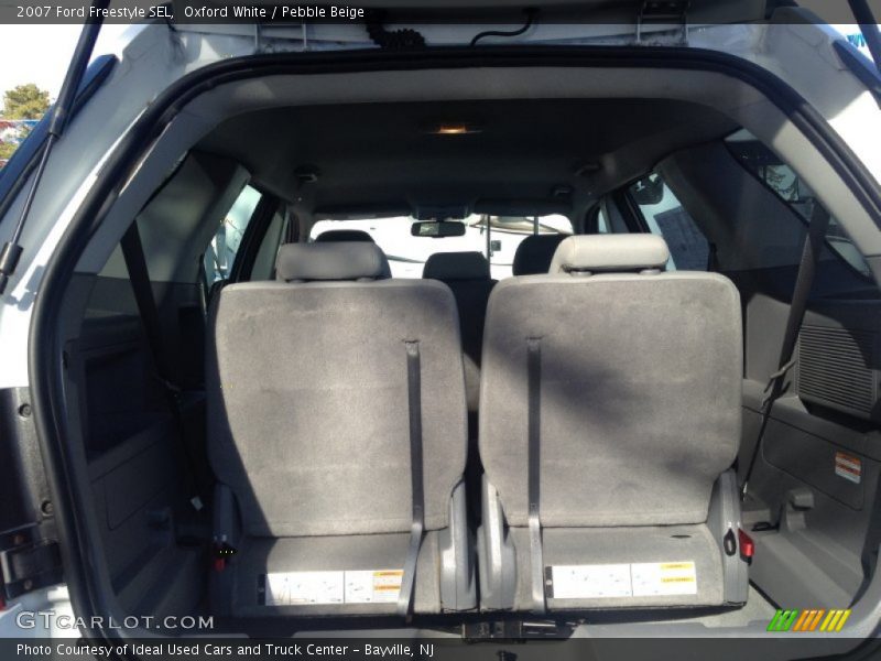 Oxford White / Pebble Beige 2007 Ford Freestyle SEL