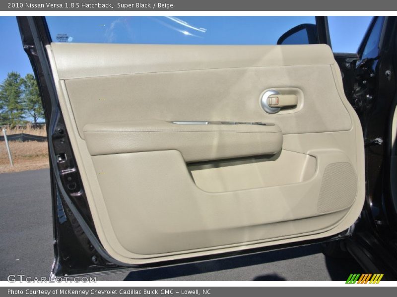 Super Black / Beige 2010 Nissan Versa 1.8 S Hatchback