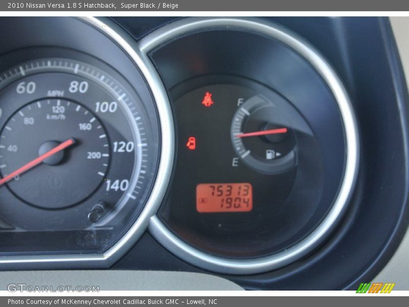 Super Black / Beige 2010 Nissan Versa 1.8 S Hatchback