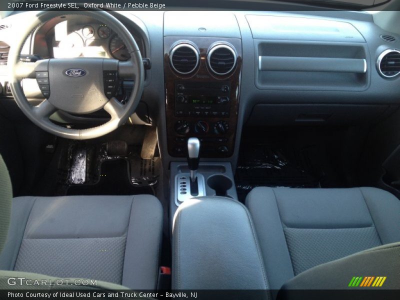 Oxford White / Pebble Beige 2007 Ford Freestyle SEL