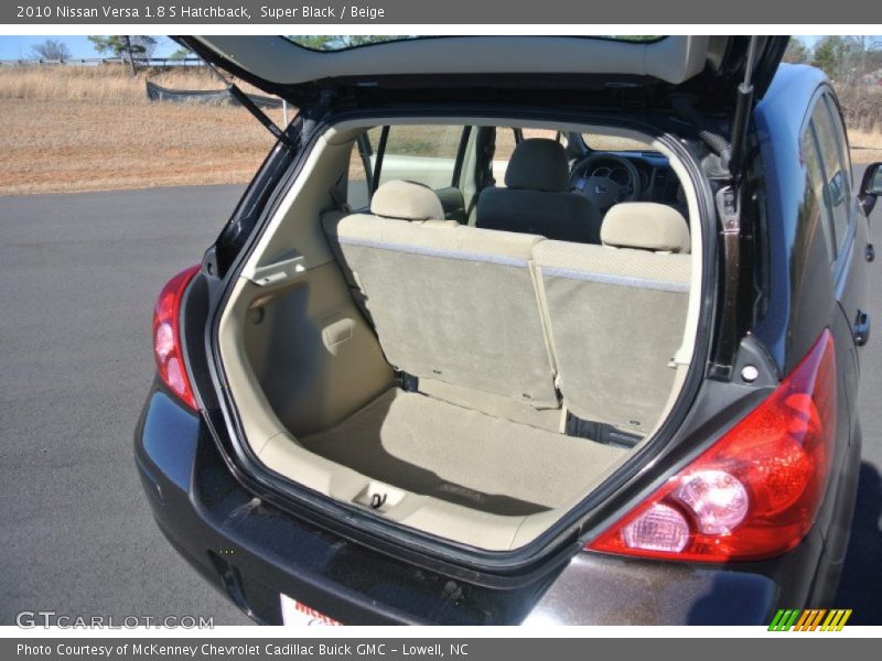 Super Black / Beige 2010 Nissan Versa 1.8 S Hatchback