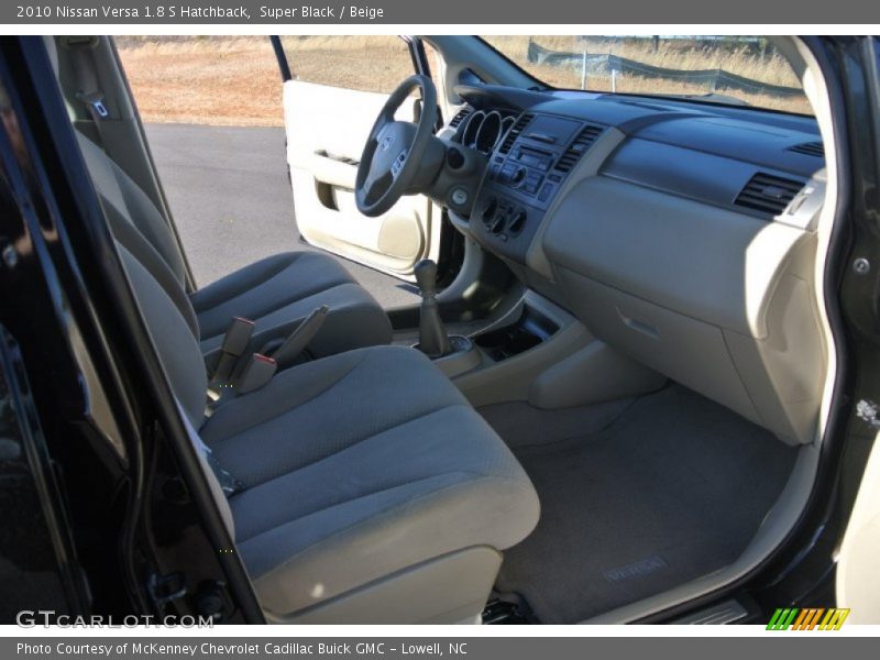 Super Black / Beige 2010 Nissan Versa 1.8 S Hatchback