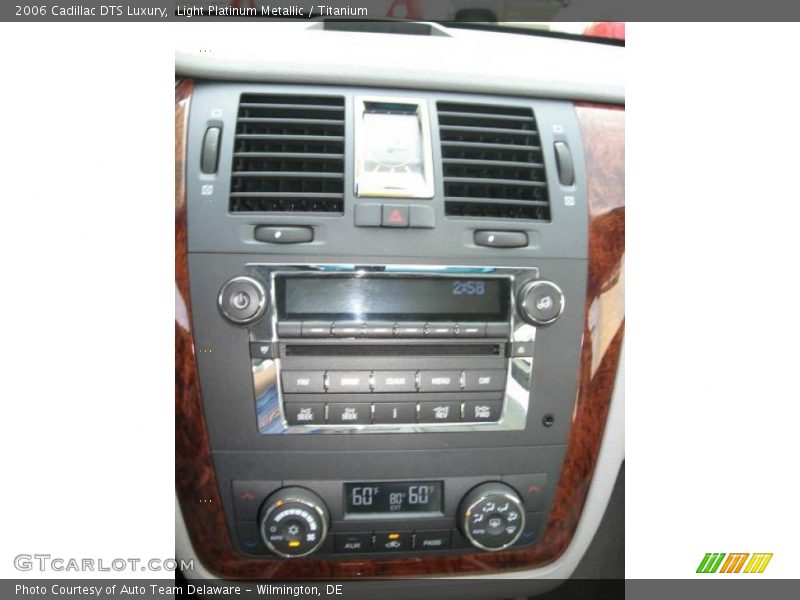 Light Platinum Metallic / Titanium 2006 Cadillac DTS Luxury