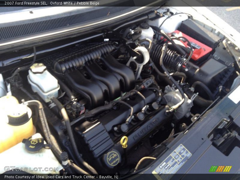 Oxford White / Pebble Beige 2007 Ford Freestyle SEL