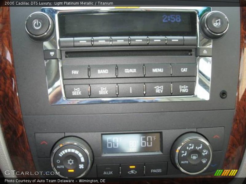 Light Platinum Metallic / Titanium 2006 Cadillac DTS Luxury