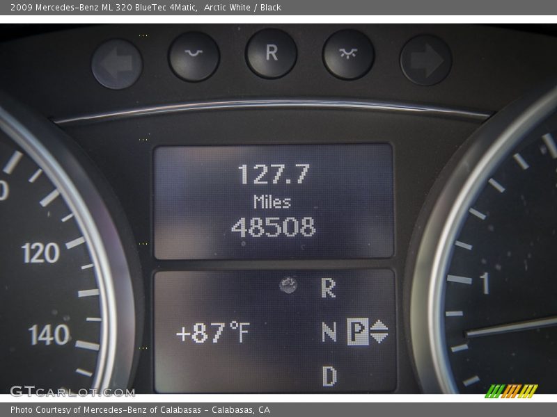 Arctic White / Black 2009 Mercedes-Benz ML 320 BlueTec 4Matic