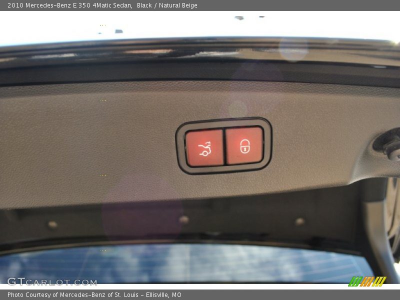 Black / Natural Beige 2010 Mercedes-Benz E 350 4Matic Sedan