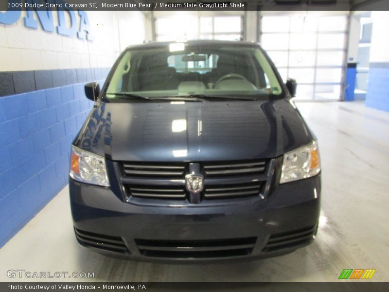 Modern Blue Pearl / Medium Slate Gray/Light Shale 2009 Dodge Grand Caravan SE