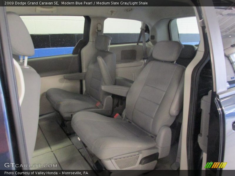 Modern Blue Pearl / Medium Slate Gray/Light Shale 2009 Dodge Grand Caravan SE