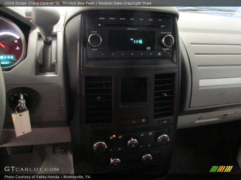Modern Blue Pearl / Medium Slate Gray/Light Shale 2009 Dodge Grand Caravan SE