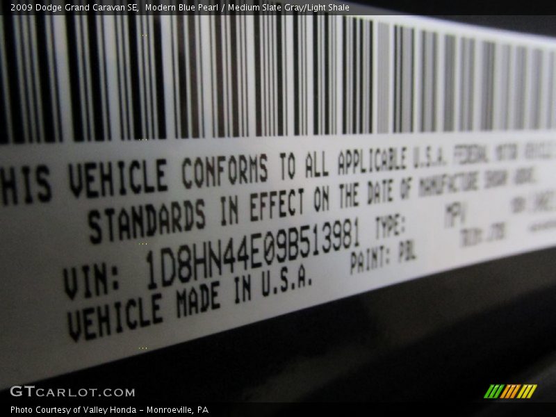 Modern Blue Pearl / Medium Slate Gray/Light Shale 2009 Dodge Grand Caravan SE