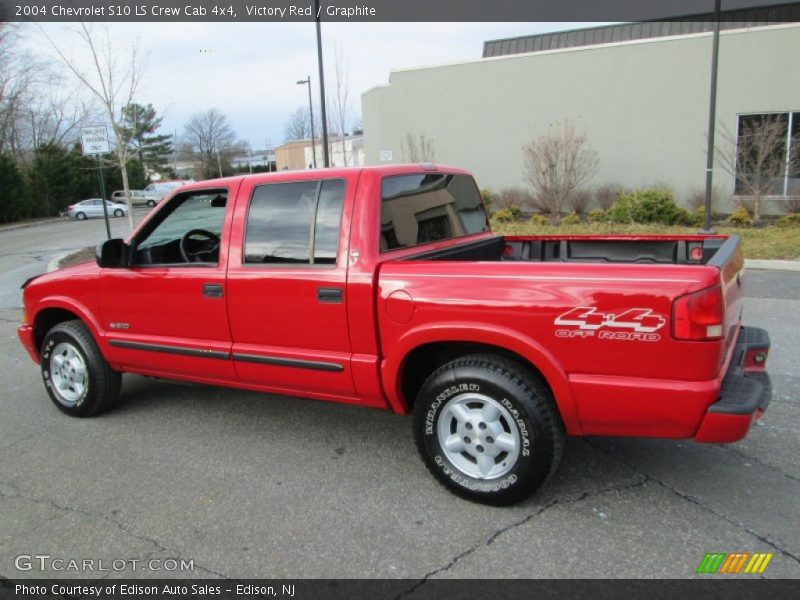 Victory Red / Graphite 2004 Chevrolet S10 LS Crew Cab 4x4