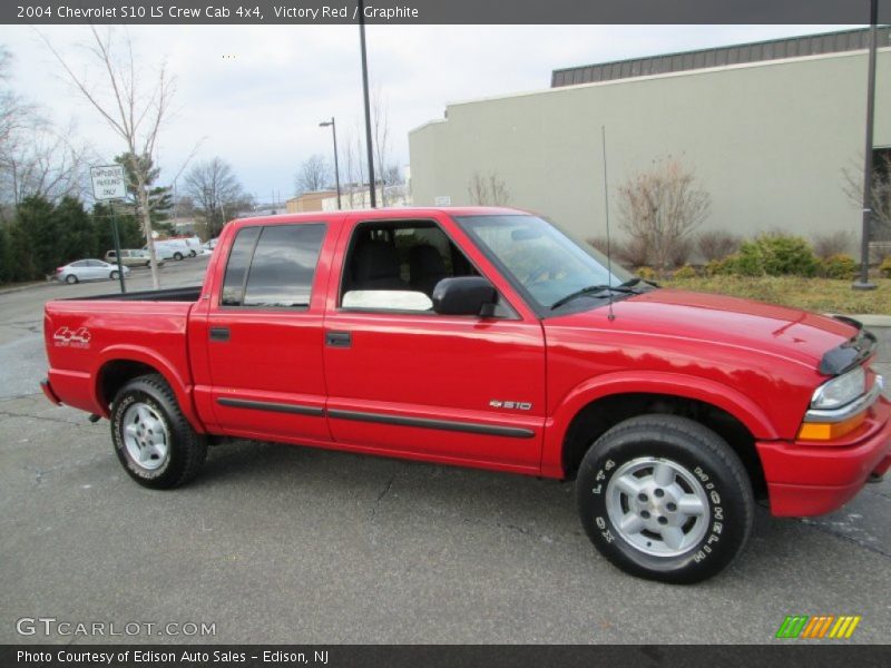 Victory Red / Graphite 2004 Chevrolet S10 LS Crew Cab 4x4