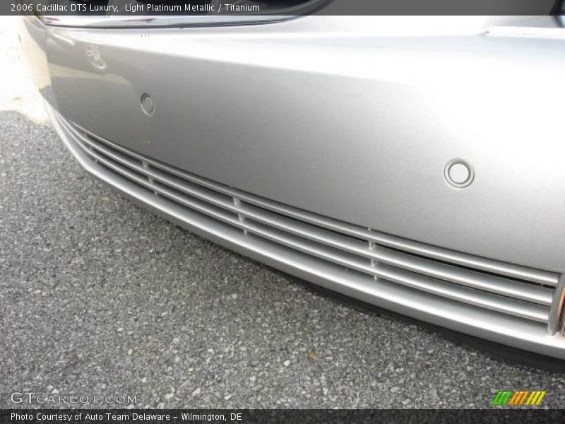 Light Platinum Metallic / Titanium 2006 Cadillac DTS Luxury