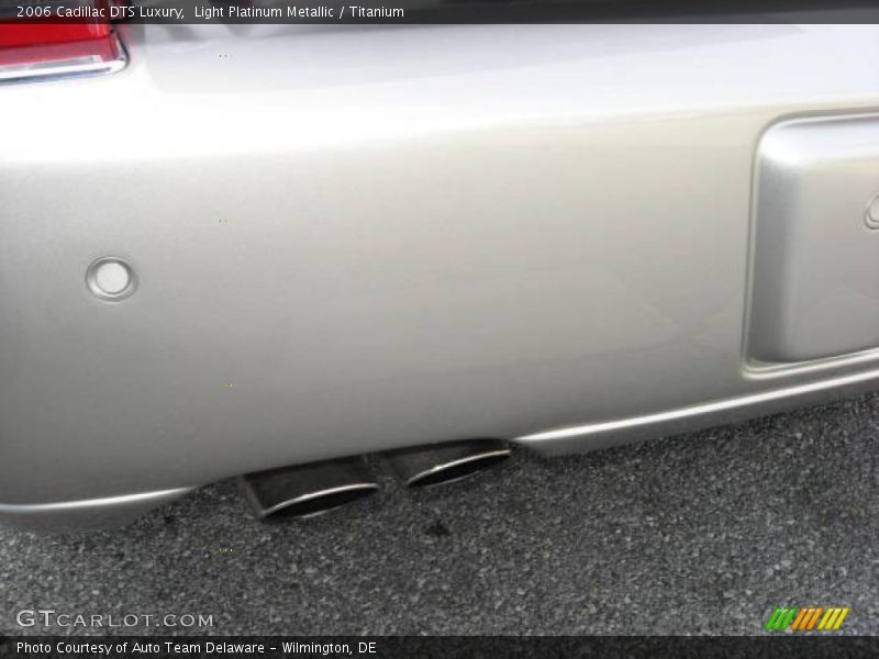 Light Platinum Metallic / Titanium 2006 Cadillac DTS Luxury