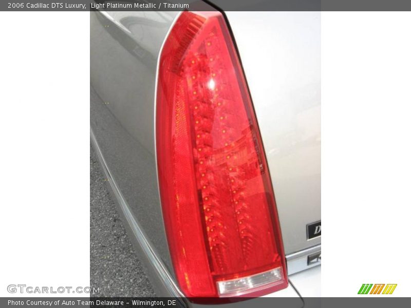 Light Platinum Metallic / Titanium 2006 Cadillac DTS Luxury