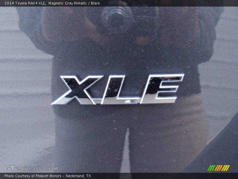 Magnetic Gray Metallic / Black 2014 Toyota RAV4 XLE