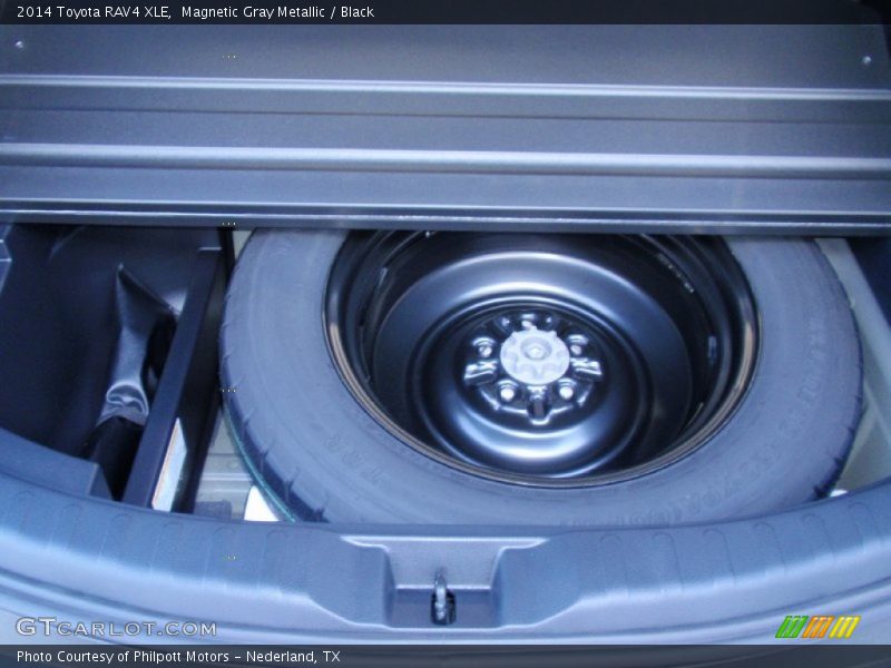 Magnetic Gray Metallic / Black 2014 Toyota RAV4 XLE
