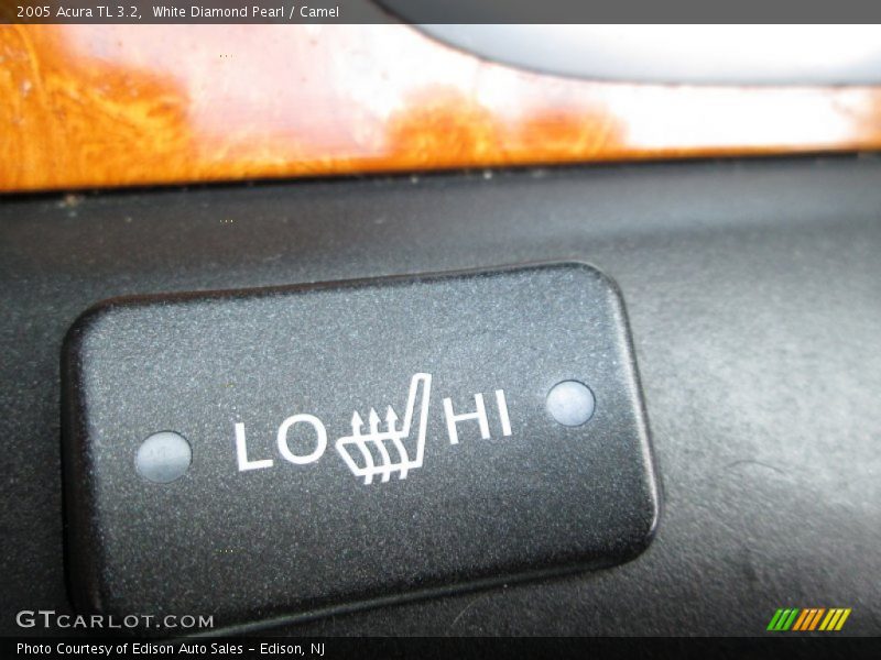 White Diamond Pearl / Camel 2005 Acura TL 3.2