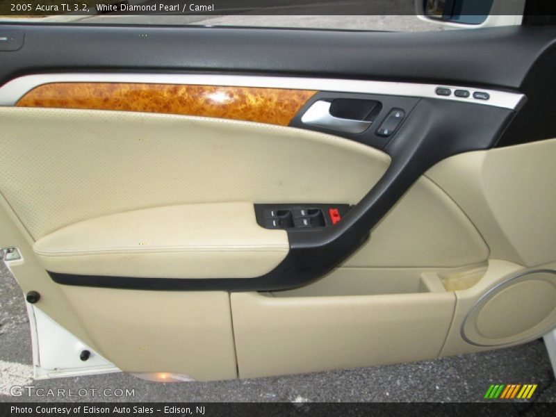 White Diamond Pearl / Camel 2005 Acura TL 3.2