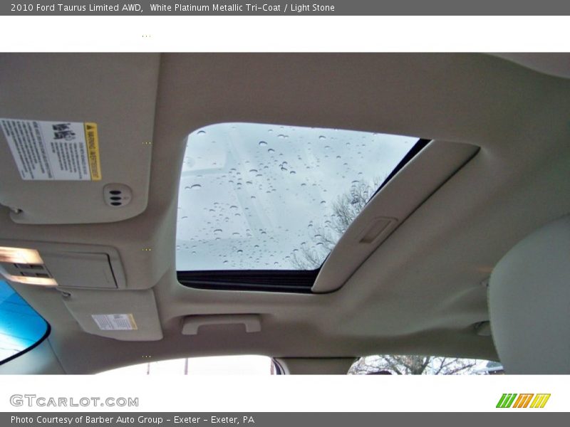 White Platinum Metallic Tri-Coat / Light Stone 2010 Ford Taurus Limited AWD