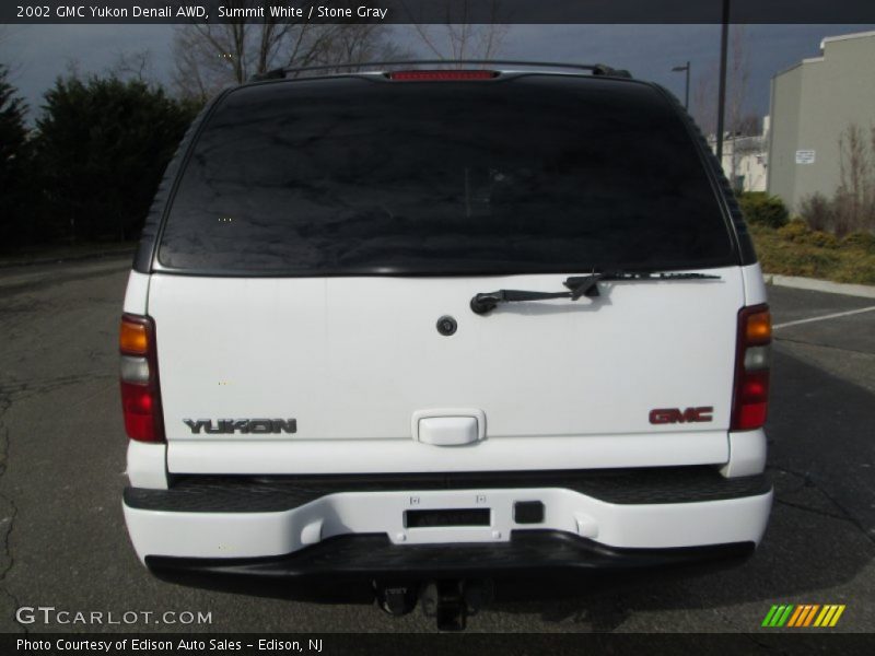 Summit White / Stone Gray 2002 GMC Yukon Denali AWD