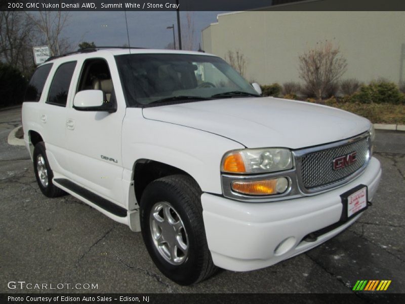 Summit White / Stone Gray 2002 GMC Yukon Denali AWD