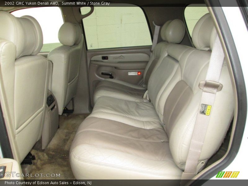 Summit White / Stone Gray 2002 GMC Yukon Denali AWD