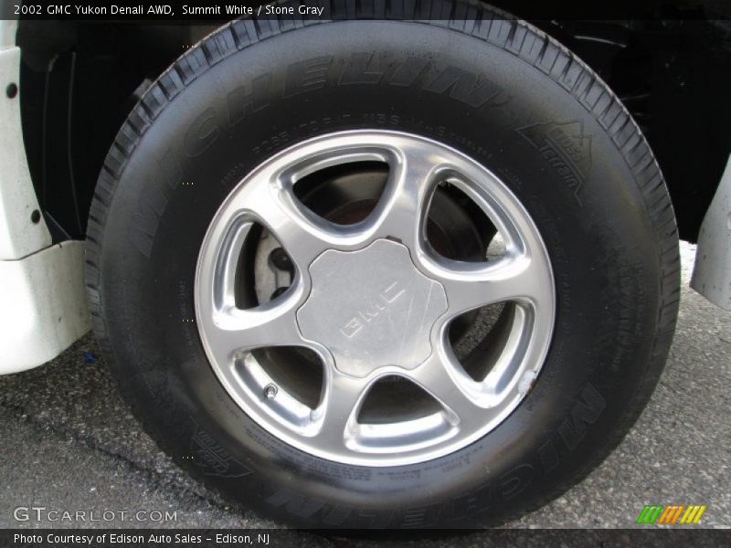 Summit White / Stone Gray 2002 GMC Yukon Denali AWD