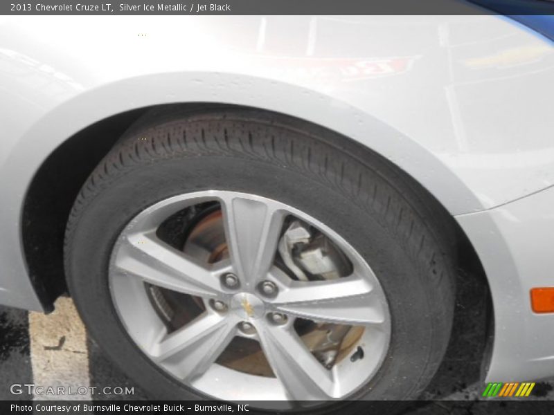 Silver Ice Metallic / Jet Black 2013 Chevrolet Cruze LT