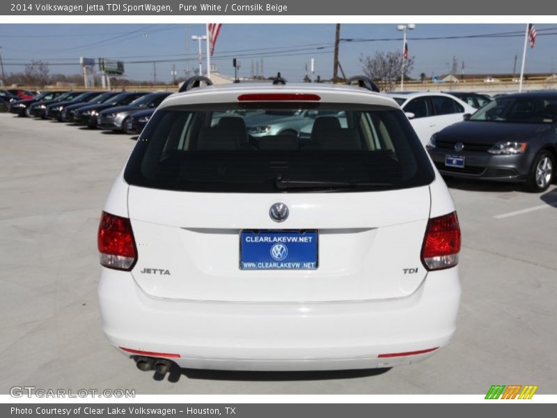 Pure White / Cornsilk Beige 2014 Volkswagen Jetta TDI SportWagen