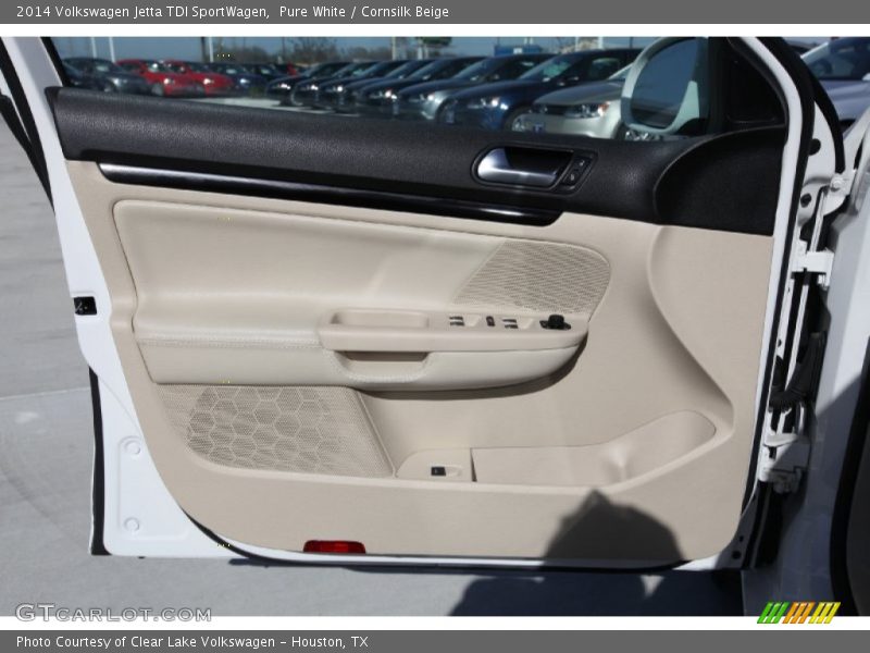 Door Panel of 2014 Jetta TDI SportWagen