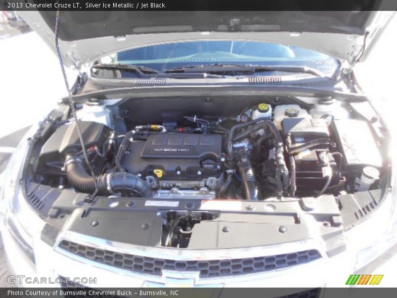 Silver Ice Metallic / Jet Black 2013 Chevrolet Cruze LT