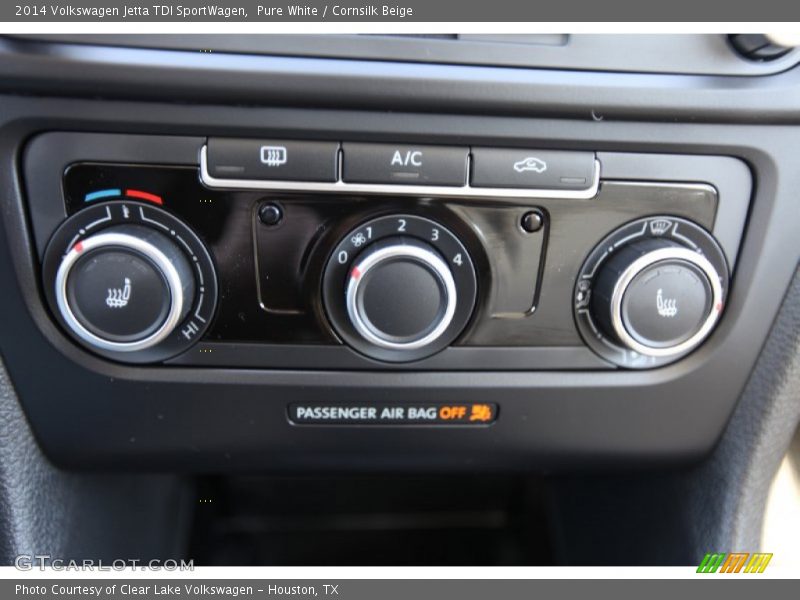 Controls of 2014 Jetta TDI SportWagen