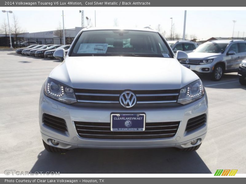 Cool Silver Metallic / Black Anthracite 2014 Volkswagen Touareg V6 Lux 4Motion