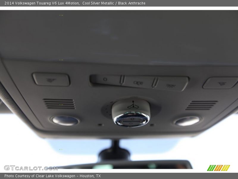 Cool Silver Metallic / Black Anthracite 2014 Volkswagen Touareg V6 Lux 4Motion