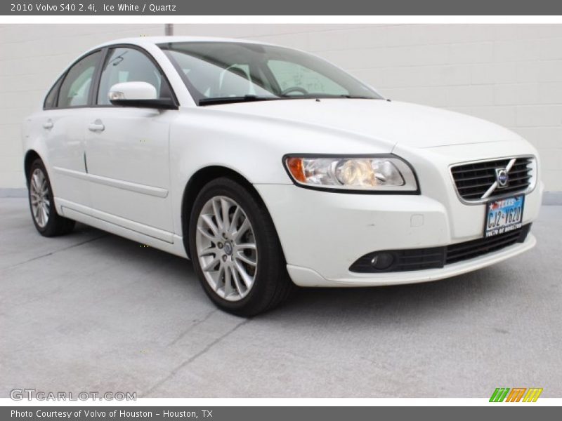 Ice White / Quartz 2010 Volvo S40 2.4i