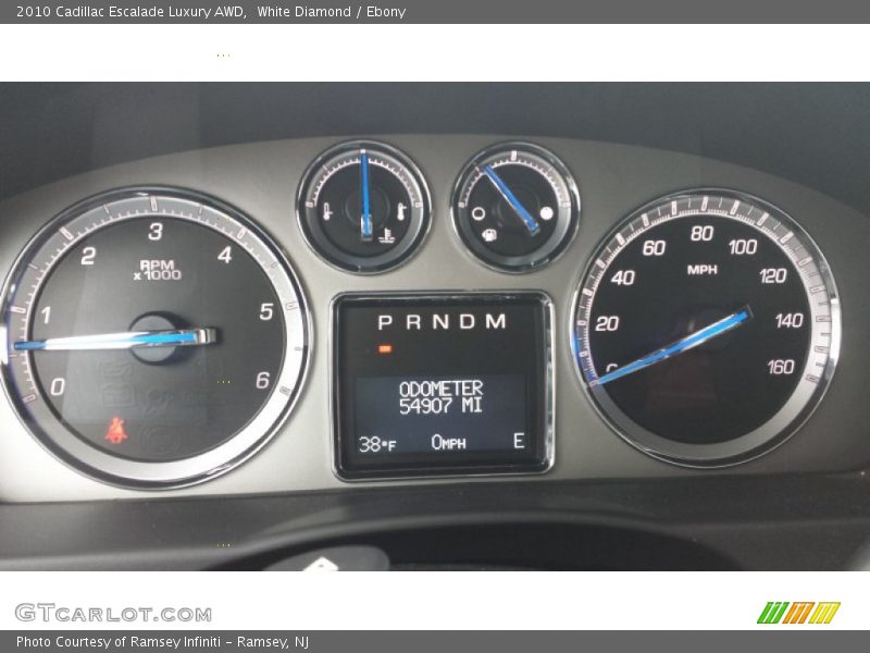 White Diamond / Ebony 2010 Cadillac Escalade Luxury AWD