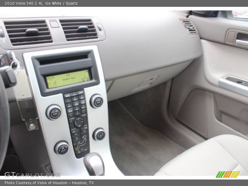 Ice White / Quartz 2010 Volvo S40 2.4i