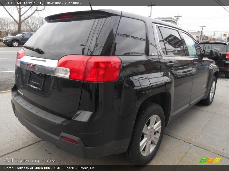 Onyx Black / Jet Black 2010 GMC Terrain SLE